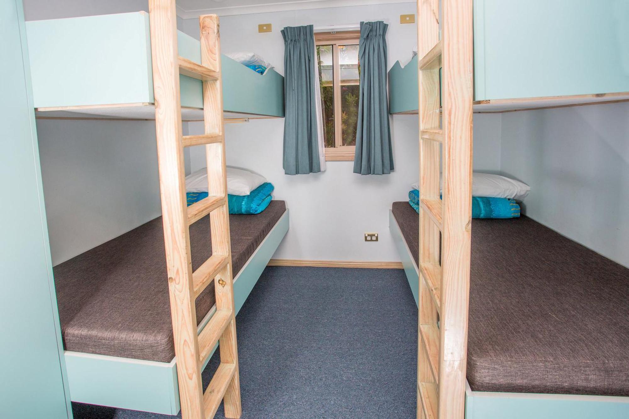 Big4 Batemans Bay At Easts Riverside Holiday Park Room photo