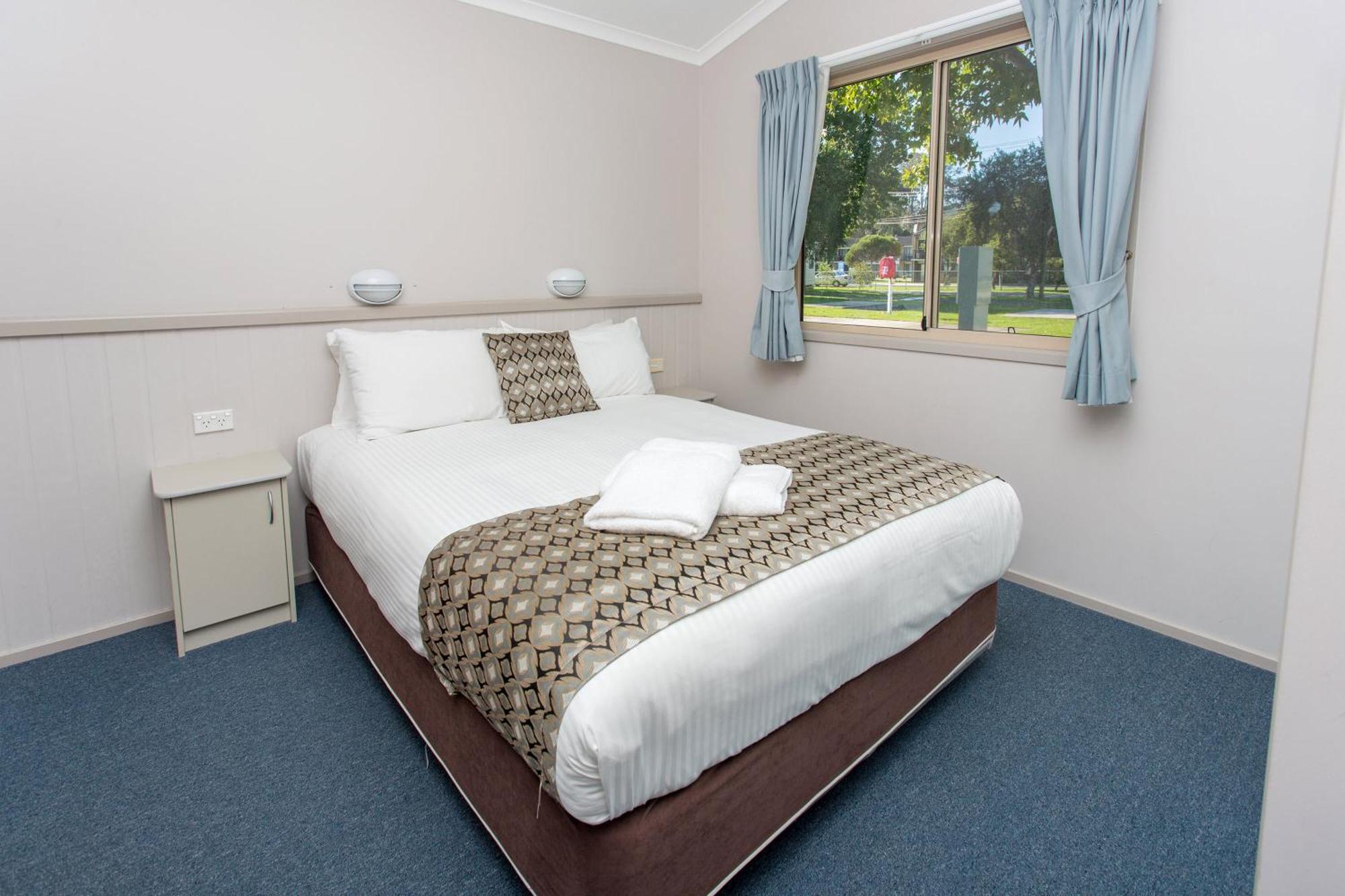 Big4 Batemans Bay At Easts Riverside Holiday Park Room photo