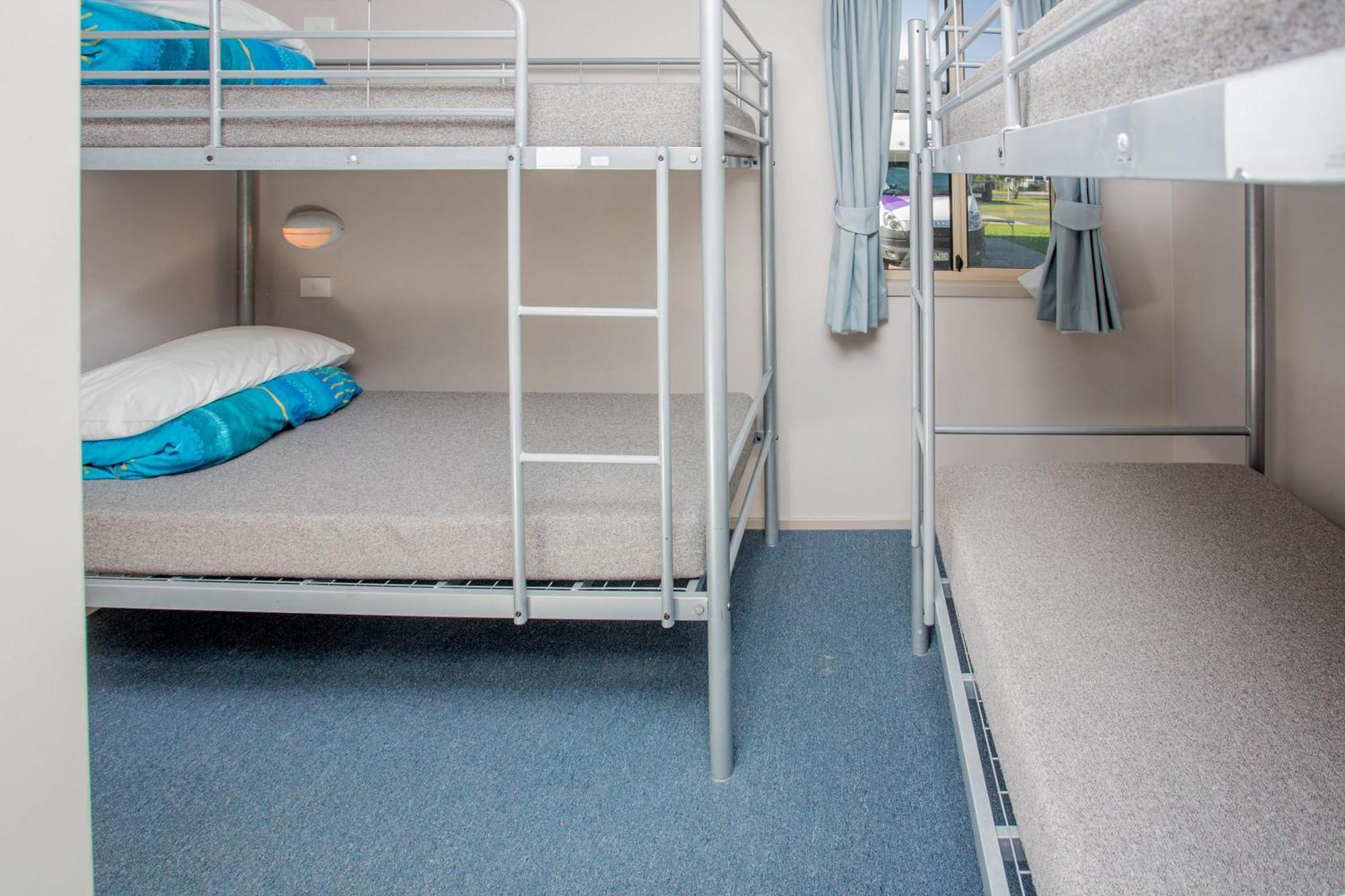 Big4 Batemans Bay At Easts Riverside Holiday Park Room photo